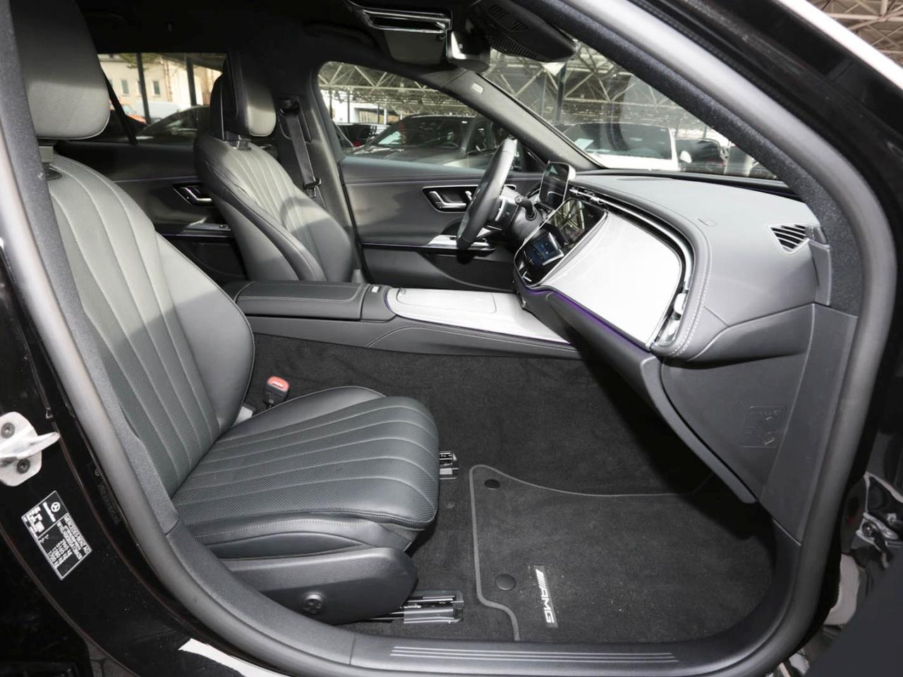 Mercedes-Benz E 300 de 4M T AMG Sitzklima Distronic 360° AHK