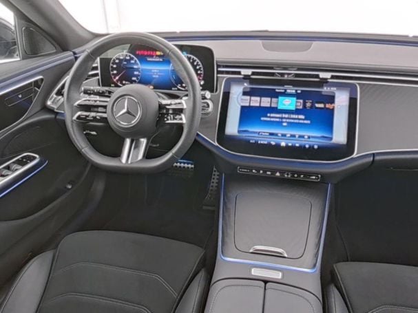 Mercedes-Benz E 300 de 4M T AMG Night Distronic Panorama 360° Mercedes-Benz E 300 de 4M T AMG Night Distronic Panorama 360°