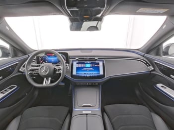 Mercedes-Benz E 300 de 4M T AMG Night Distronic Panorama 360°