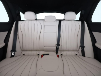 Mercedes-Benz E 300 de T AMG MBUX Navi-Prem. Sitzklima Memory