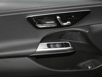 Mercedes-Benz E 300 de T Avantgarde MBUX NaviPrem. AHK 360°
