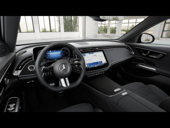 Mercedes-Benz E 300 de T AMG Distronic Panorama Burmester AHK