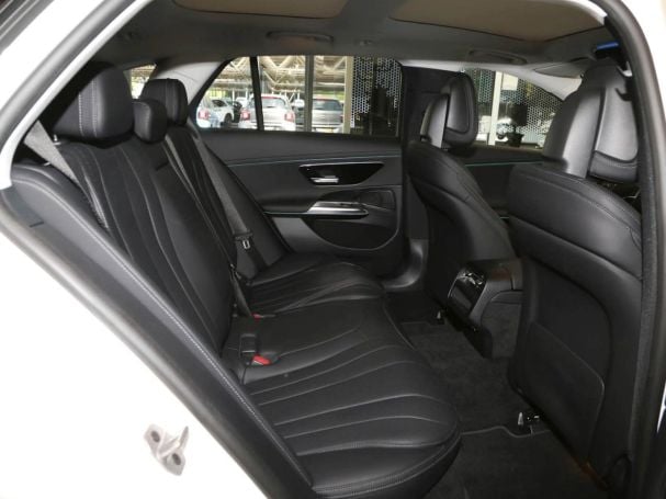 Mercedes-Benz E 300 de T Avantgarde Panorama 360° Memory ParkP Mercedes-Benz E 300 de T Avantgarde Panorama 360° Memory ParkP