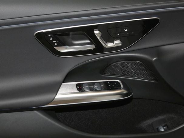 Mercedes-Benz E 300 de T Avantgarde Panorama 360° Memory ParkP Mercedes-Benz E 300 de T Avantgarde Panorama 360° Memory ParkP
