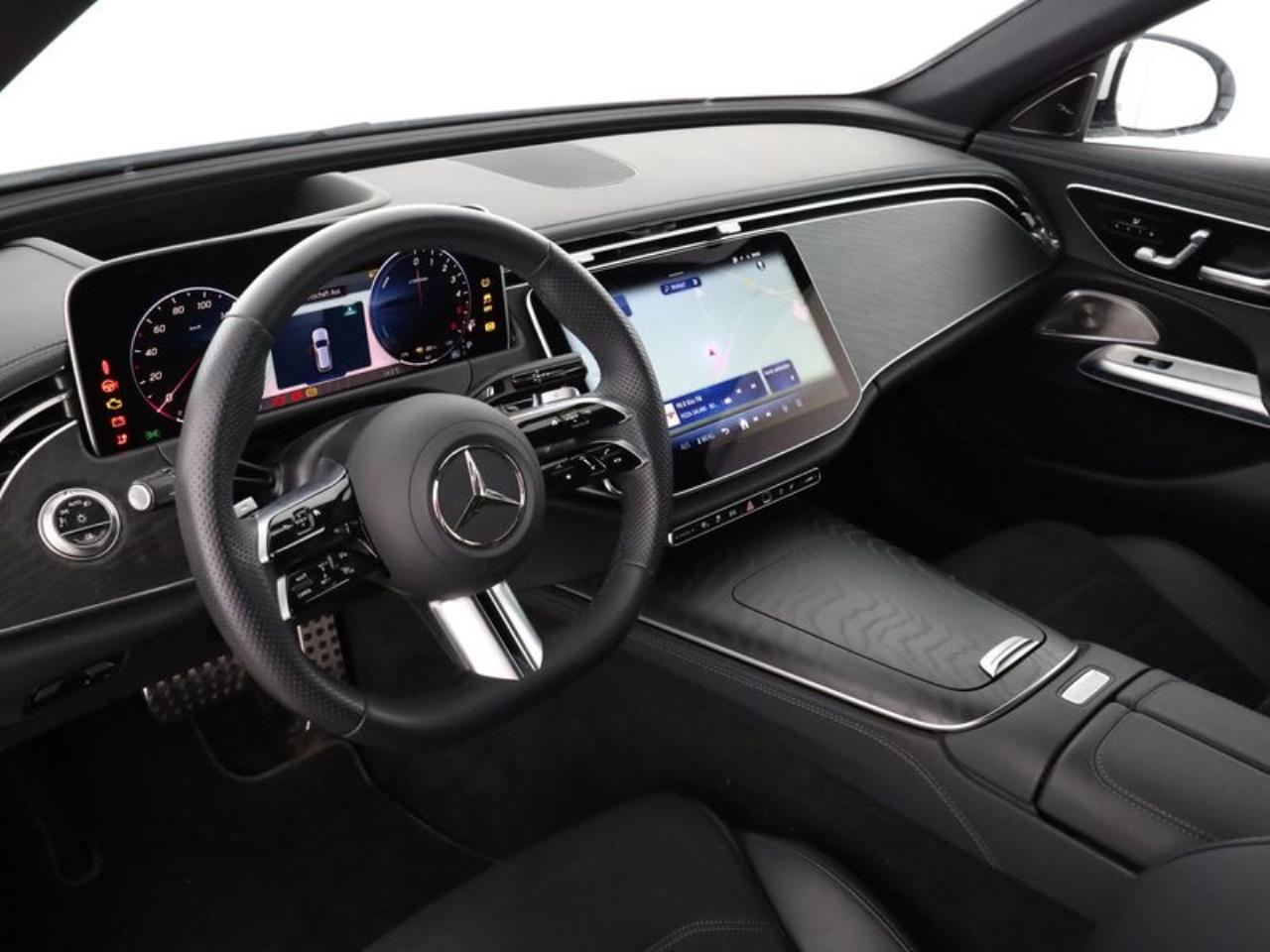 Mercedes-Benz E 300 de T AMG Distronic HUD 360° SpurhalteP AHK