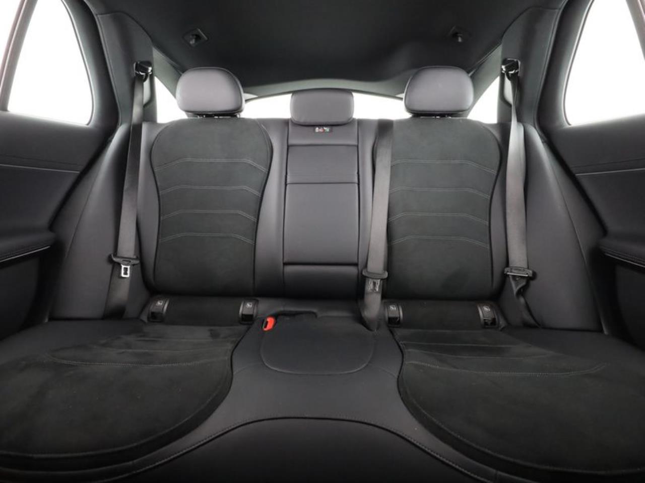 Mercedes-Benz E 300 de T AMG Distronic HUD 360° SpurhalteP AHK