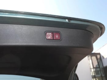 Mercedes-Benz E 300 de T Avantgarde Distronic AHK Memory 360°