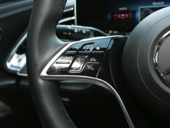 Mercedes-Benz E 300 de T Avantgarde Distronic AHK Memory 360°