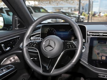 Mercedes-Benz E 300 de T Avantgarde Distronic AHK Memory 360°