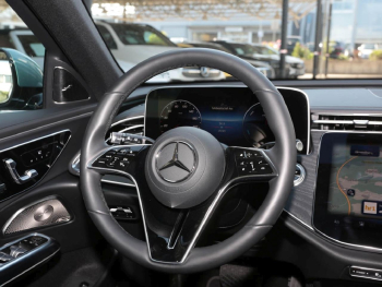 Mercedes-Benz E 300 de T Avantgarde Distronic AHK Memory 360°