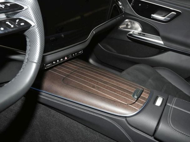 Mercedes-Benz E 300 de T AMG Night Panorama Kamera Keyless AHK Mercedes-Benz E 300 de T AMG Night Panorama Kamera Keyless AHK