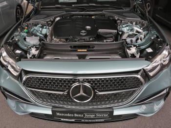 Mercedes-Benz E 300 de T AMG Night Panorama Kamera Keyless AHK Mercedes-Benz E 300 de T AMG Night Panorama Kamera Keyless AHK