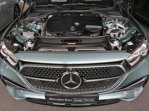 Mercedes-Benz E 300 de T AMG Night Panorama Kamera Keyless AHK Mercedes-Benz E 300 de T AMG Night Panorama Kamera Keyless AHK