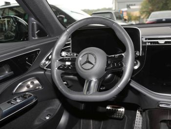 Mercedes-Benz E 300 de T AMG Night Panorama Kamera Keyless AHK