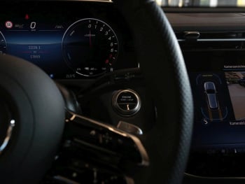 Mercedes-Benz E 300 e T AMG Night MBUX Distronic Panorama AHK Mercedes-Benz E 300 e T AMG Night MBUX Distronic Panorama AHK