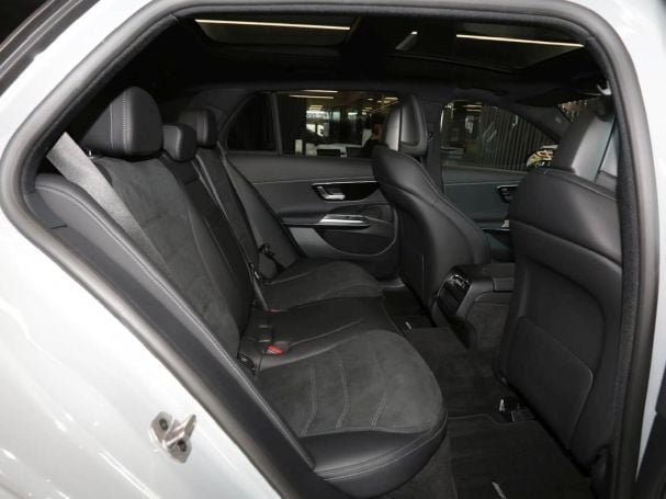 Mercedes-Benz E 300 e T AMG Night MBUX Distronic Panorama AHK Mercedes-Benz E 300 e T AMG Night MBUX Distronic Panorama AHK