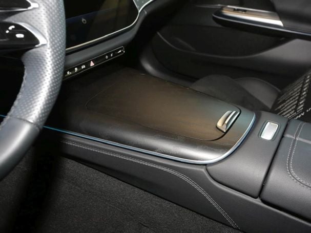 Mercedes-Benz E 300 e T AMG Night MBUX Distronic Panorama AHK Mercedes-Benz E 300 e T AMG Night MBUX Distronic Panorama AHK