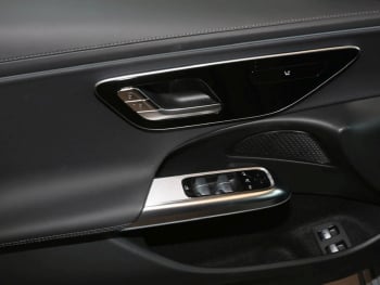 Mercedes-Benz E 300 e T AMG Night MBUX Distronic Panorama AHK Mercedes-Benz E 300 e T AMG Night MBUX Distronic Panorama AHK