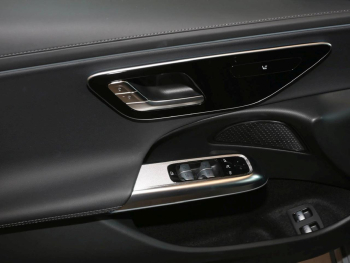 Mercedes-Benz E 300 e T AMG Night MBUX Distronic Panorama AHK