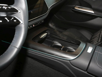 Mercedes-Benz E 300 e T AMG Night MBUX Distronic Panorama AHK