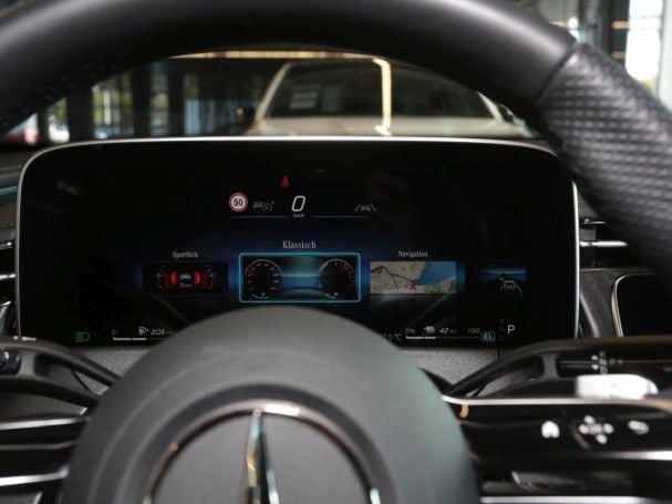 Mercedes-Benz E 300 e T AMG Night MBUX Distronic Panorama AHK Mercedes-Benz E 300 e T AMG Night MBUX Distronic Panorama AHK