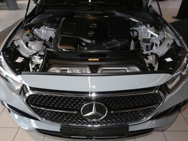 Mercedes-Benz E 300 e T AMG Night MBUX Distronic Panorama AHK Mercedes-Benz E 300 e T AMG Night MBUX Distronic Panorama AHK