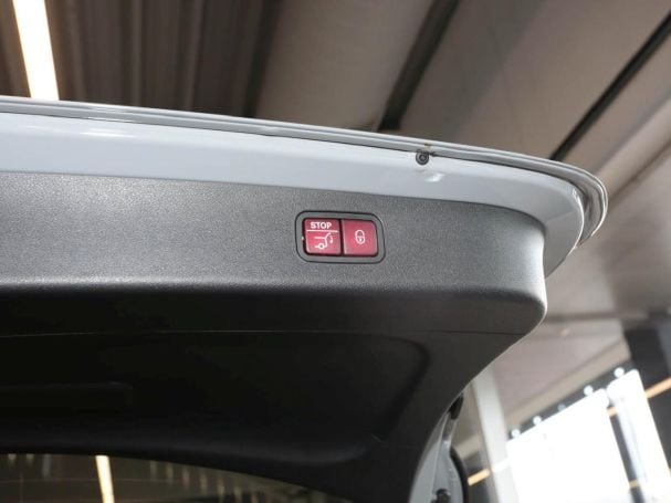 Mercedes-Benz E 300 e T AMG Night MBUX Distronic Panorama AHK Mercedes-Benz E 300 e T AMG Night MBUX Distronic Panorama AHK