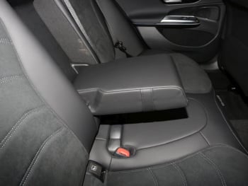 Mercedes-Benz E 300 e T AMG Night MBUX Distronic Panorama AHK Mercedes-Benz E 300 e T AMG Night MBUX Distronic Panorama AHK