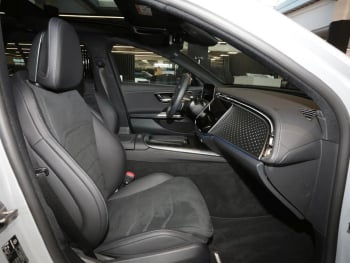 Mercedes-Benz E 300 e T AMG Night MBUX Distronic Panorama AHK