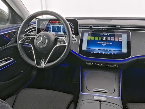 Mercedes-Benz E 300 e T Avantgarde Distronic AHK Kamera Keyless Mercedes-Benz E 300 e T Avantgarde Distronic AHK Kamera Keyless