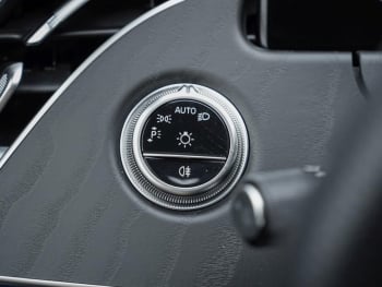 Mercedes-Benz E 300 e T AMG Night Navi Distronic AHK SHZ-Fond