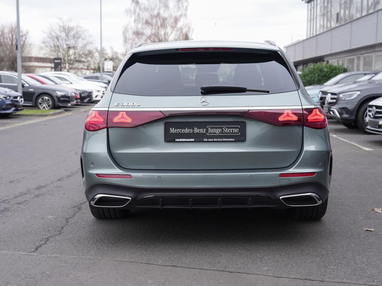 Mercedes-Benz E 300 e T AMG Night Navi Distronic AHK SHZ-Fond