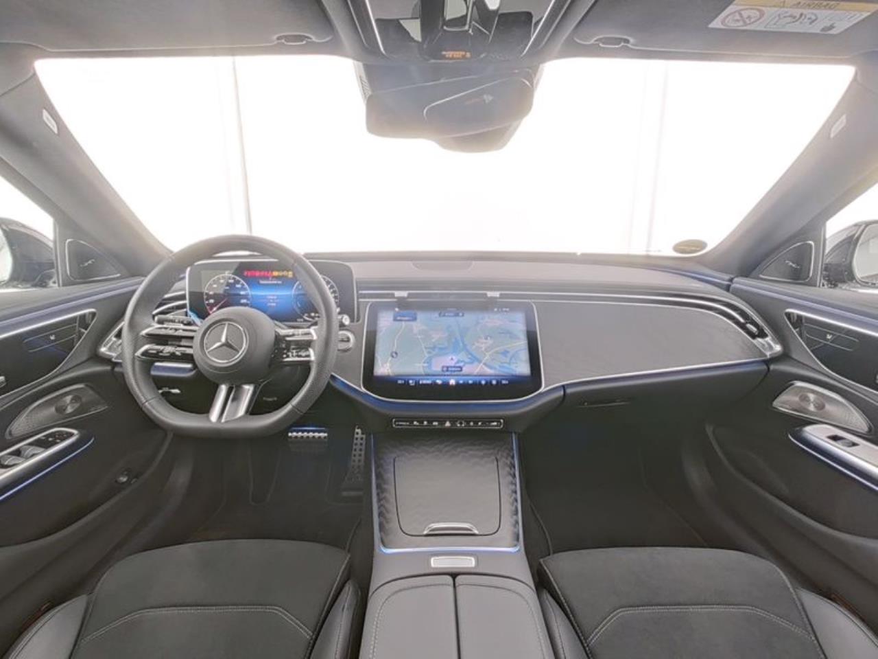 Mercedes-Benz E 300 e T AMG Night Navi Distronic AHK SHZ-Fond Mercedes-Benz E 300 e T AMG Night Navi Distronic AHK SHZ-Fond