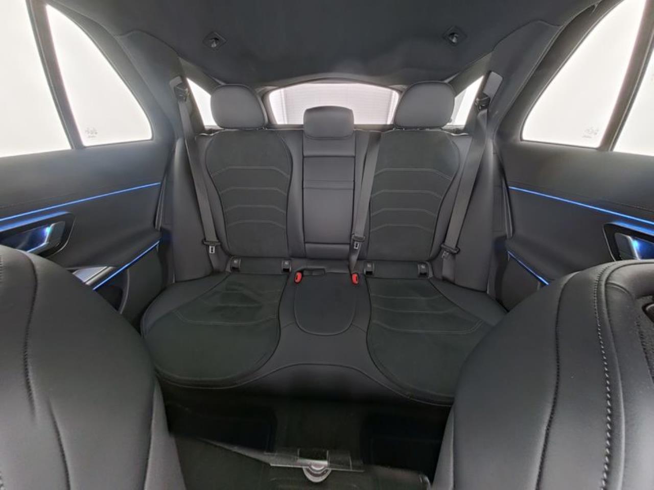 Mercedes-Benz E 300 e T AMG Night Navi Distronic AHK SHZ-Fond Mercedes-Benz E 300 e T AMG Night Navi Distronic AHK SHZ-Fond