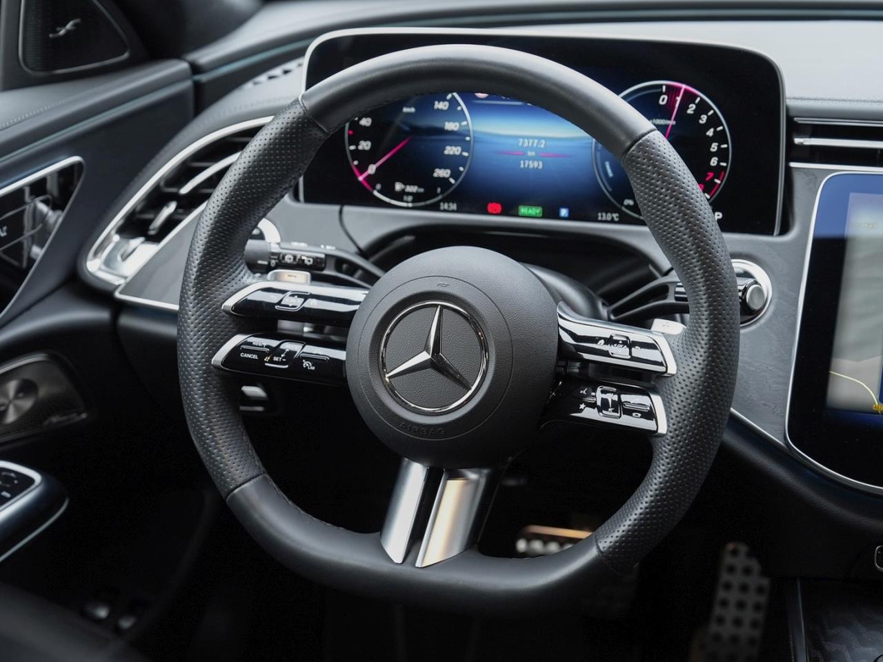 Mercedes-Benz E 300 e T AMG Night Navi Distronic AHK SHZ-Fond