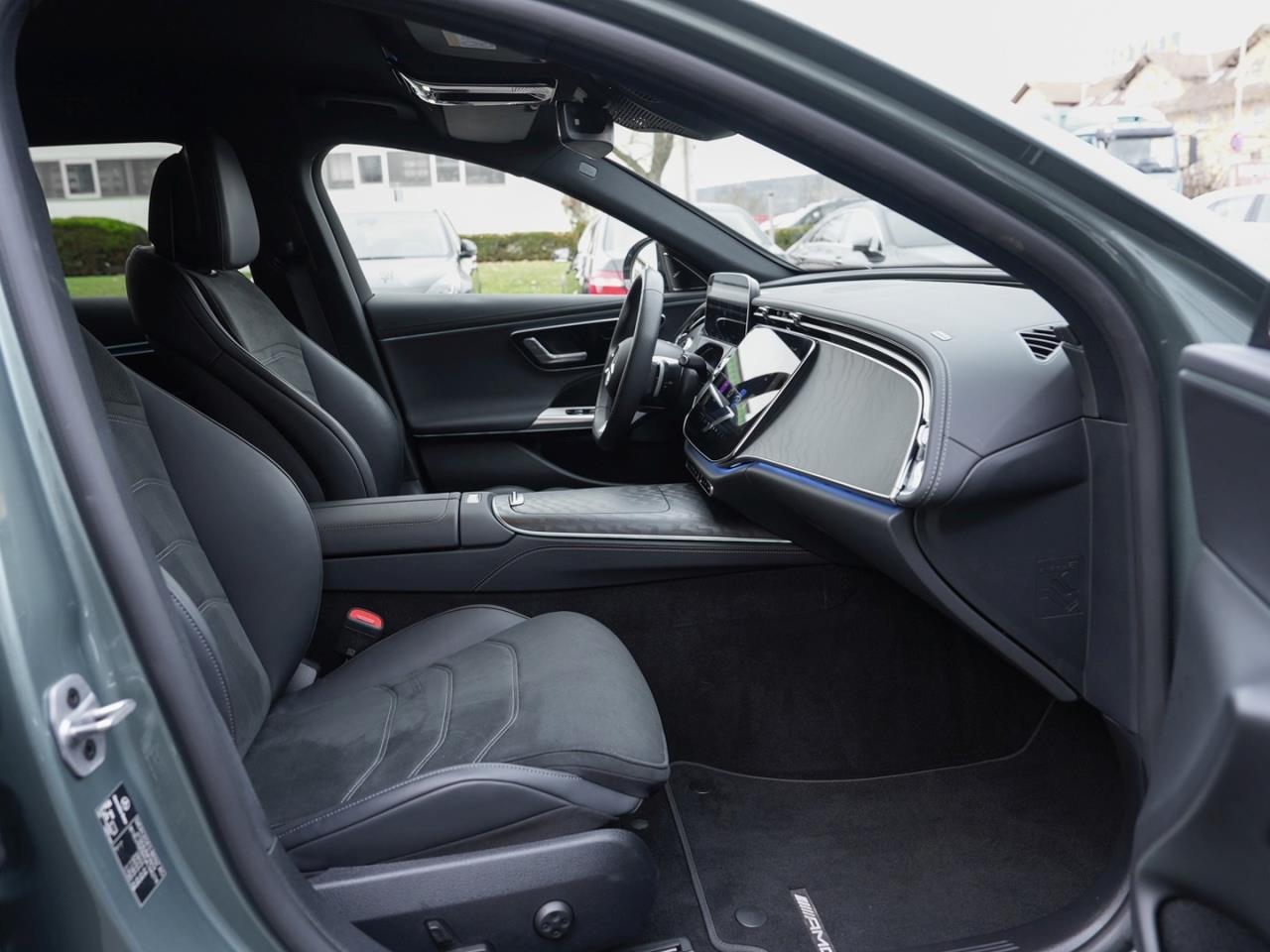 Mercedes-Benz E 300 e T AMG Night Navi Distronic AHK SHZ-Fond