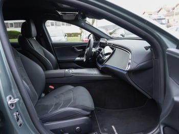 Mercedes-Benz E 300 e T AMG Night Navi Distronic AHK SHZ-Fond