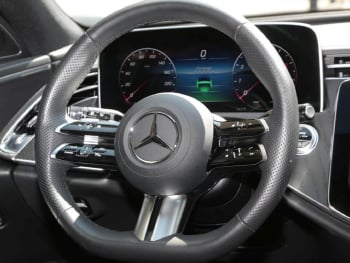 Mercedes-Benz E 450 4M T AMG Night Standheizung Distronic 360