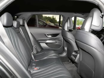 Mercedes-Benz E 450 d 4M T Avantgarde Distronic AHK 360° Memory
