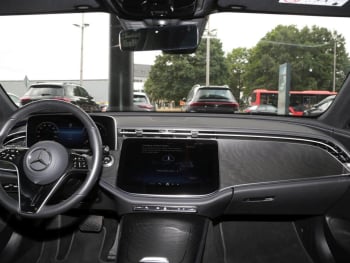 Mercedes-Benz E 450 d 4M T Avantgarde Distronic AHK 360° Memory