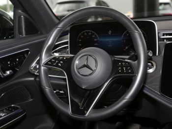 Mercedes-Benz E 450 d 4M T Avantgarde Distronic AHK 360° Memory