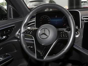Mercedes-Benz E 450 d 4M T Avantgarde Distronic AHK 360° Memory