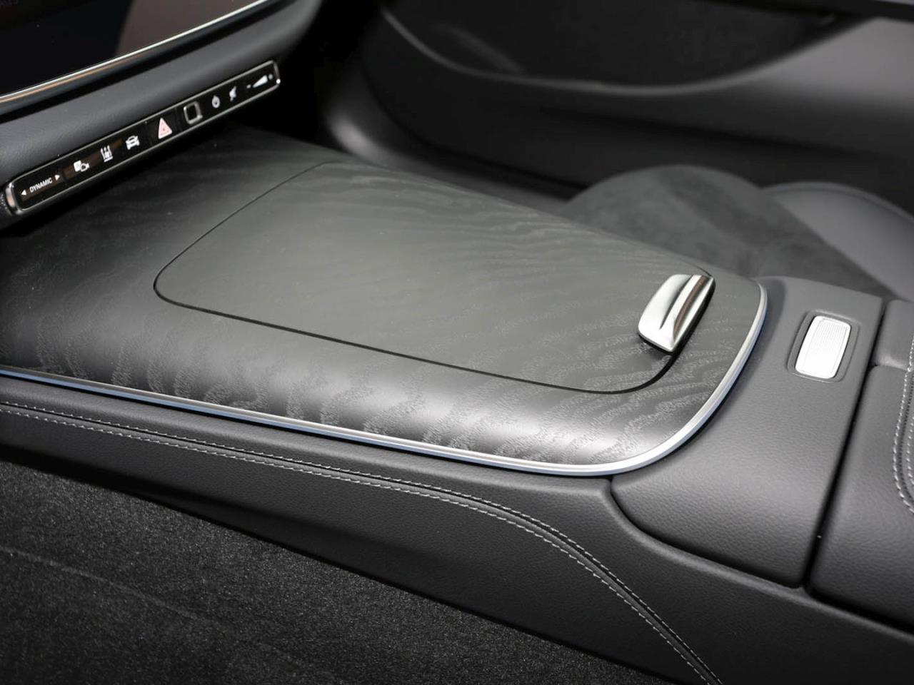 Mercedes-Benz E 450 d 4M T-Modell AMG Night Standh AHK Panorama Mercedes-Benz E 450 d 4M T-Modell AMG Night Standh AHK Panorama