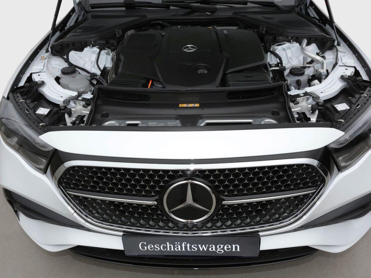 Mercedes-Benz E 450 d 4M T-Modell AMG Night Standh AHK Panorama Mercedes-Benz E 450 d 4M T-Modell AMG Night Standh AHK Panorama