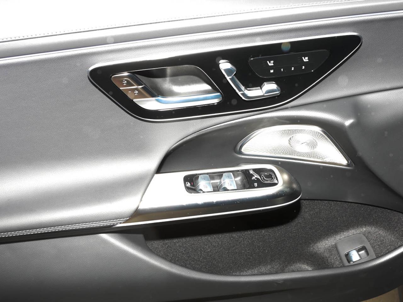 Mercedes-Benz E 450 d 4MATIC T All-Terrain Avantgarde Panorama Mercedes-Benz E 450 d 4MATIC T All-Terrain Avantgarde Panorama