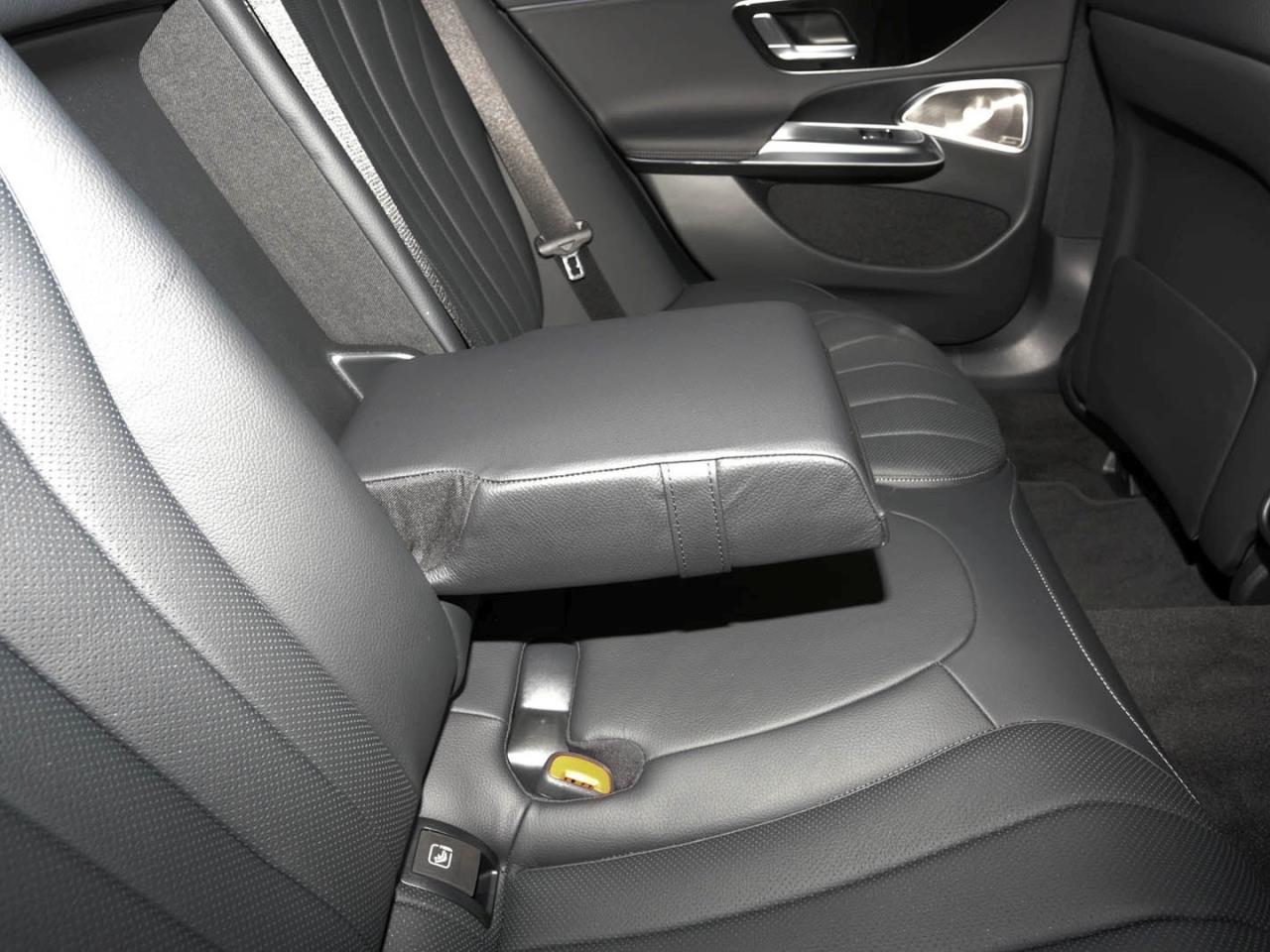 Mercedes-Benz E 450 d 4MATIC T All-Terrain Avantgarde Panorama Mercedes-Benz E 450 d 4MATIC T All-Terrain Avantgarde Panorama