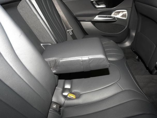 Mercedes-Benz E 450 d 4MATIC T All-Terrain Avantgarde Panorama Mercedes-Benz E 450 d 4MATIC T All-Terrain Avantgarde Panorama