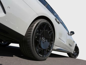 Mercedes-Benz E 53 AMG Hybrid 4M+ T-Modell Lorinser-Felge AHK Mercedes-Benz E 53 AMG Hybrid 4M+ T-Modell Lorinser-Felge AHK