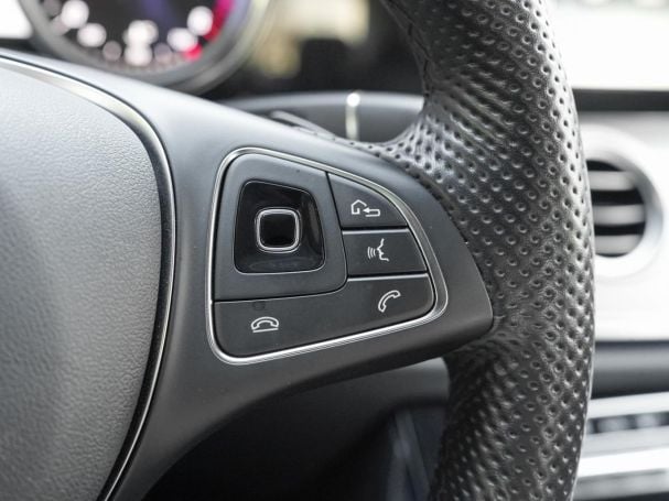 Mercedes-Benz E 200 d  Avantgarde Navi Kamera Sitzkomfort-P