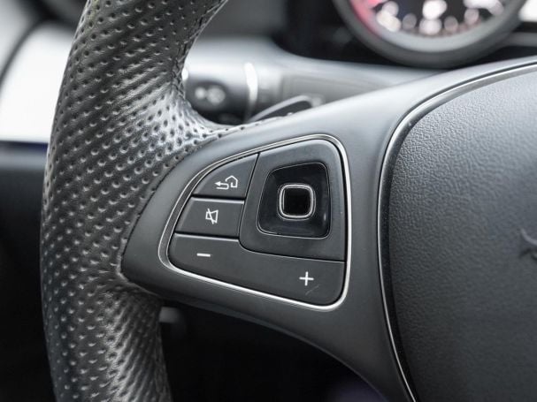 Mercedes-Benz E 200 d  Avantgarde Navi Kamera Sitzkomfort-P